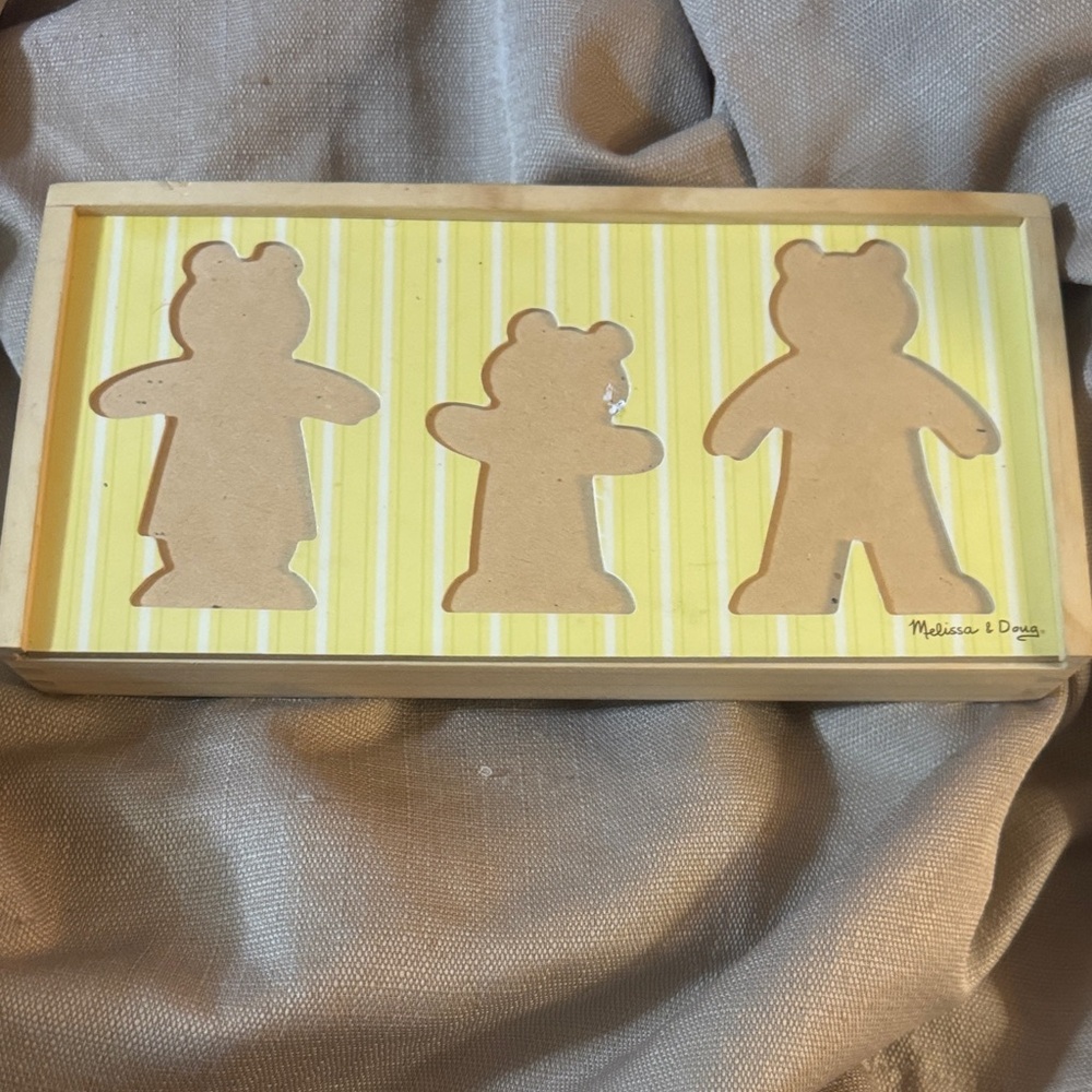 Melissa & Doug Yellow Bear Cutout Puzzle